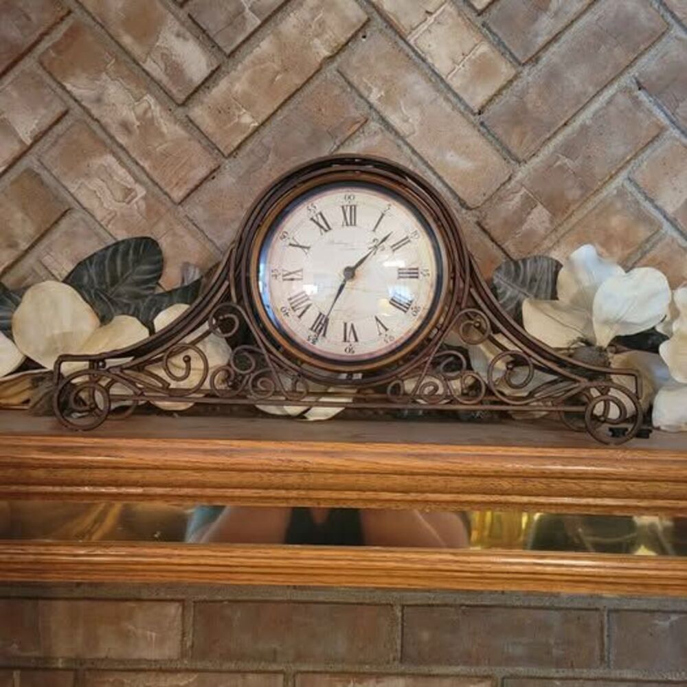 Scroll Mantel Vintage Clock